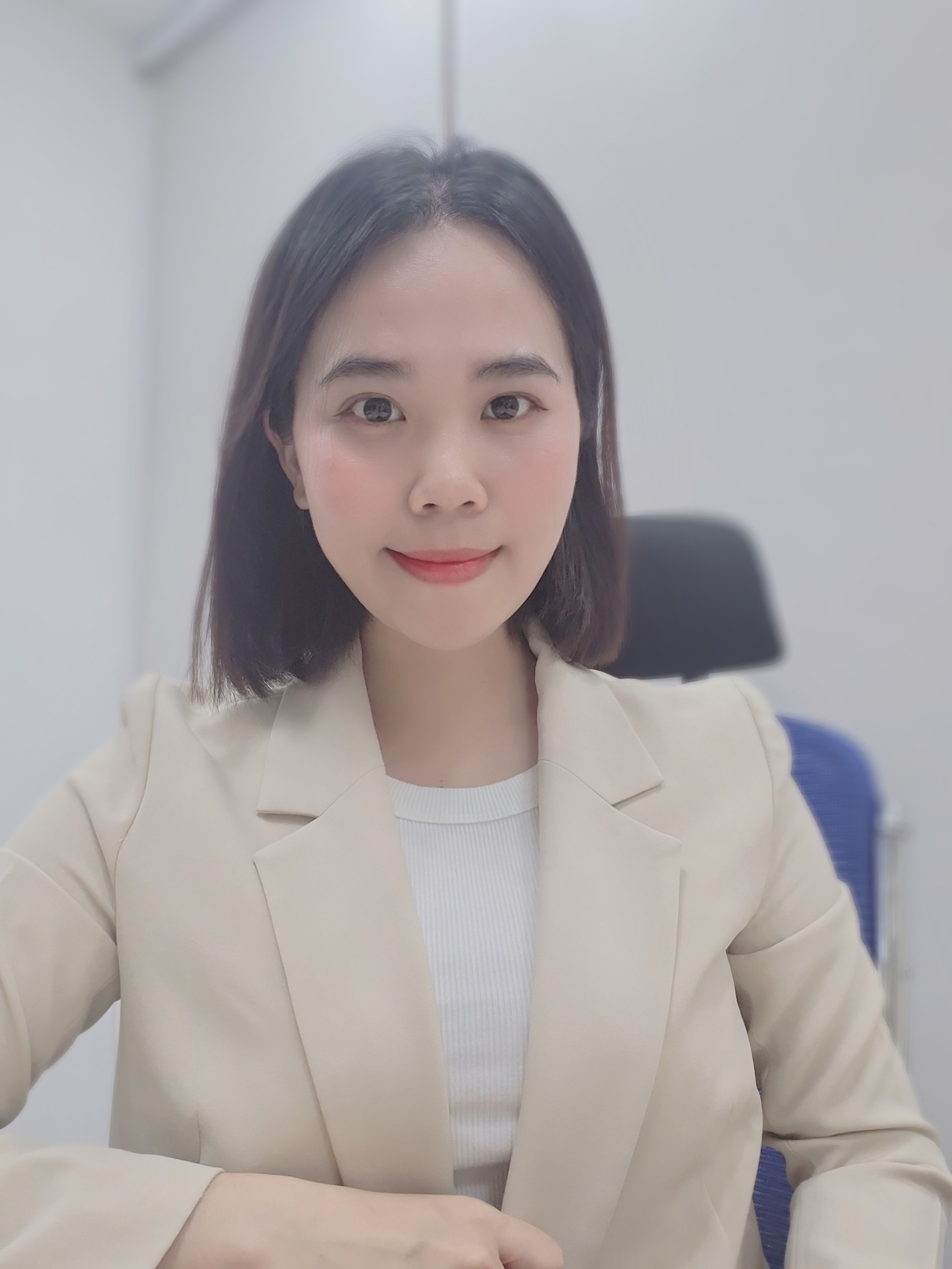 HƯỜNG PHẠM FAVIZ