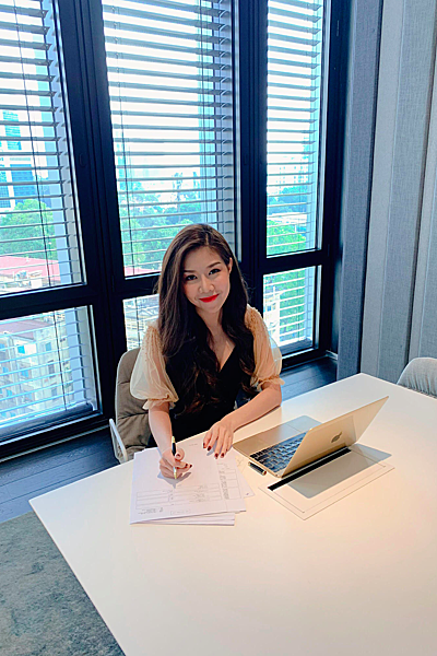 Cô Nguyễn Cẩm Vân